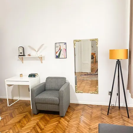 Perfect Apartment *