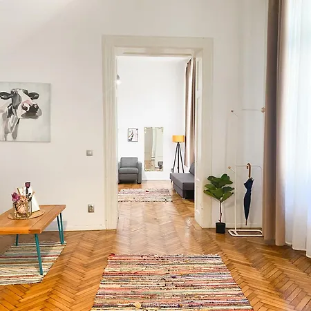 Perfect Apartment *